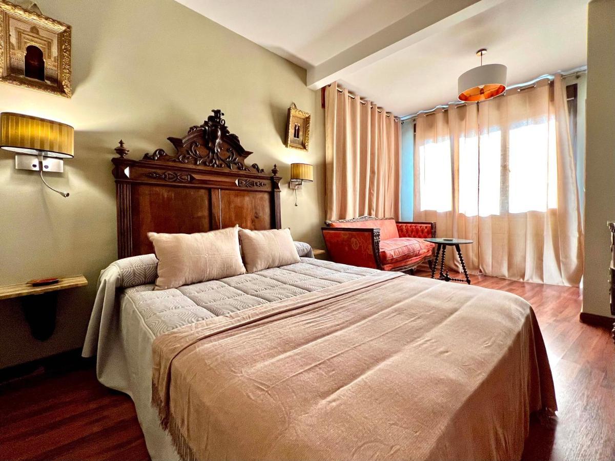 Almunia De San Miguel Apartahotel 2*